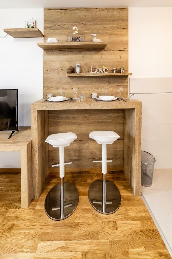 Apartmani Alexandar15 Нови Сад Екстериор снимка