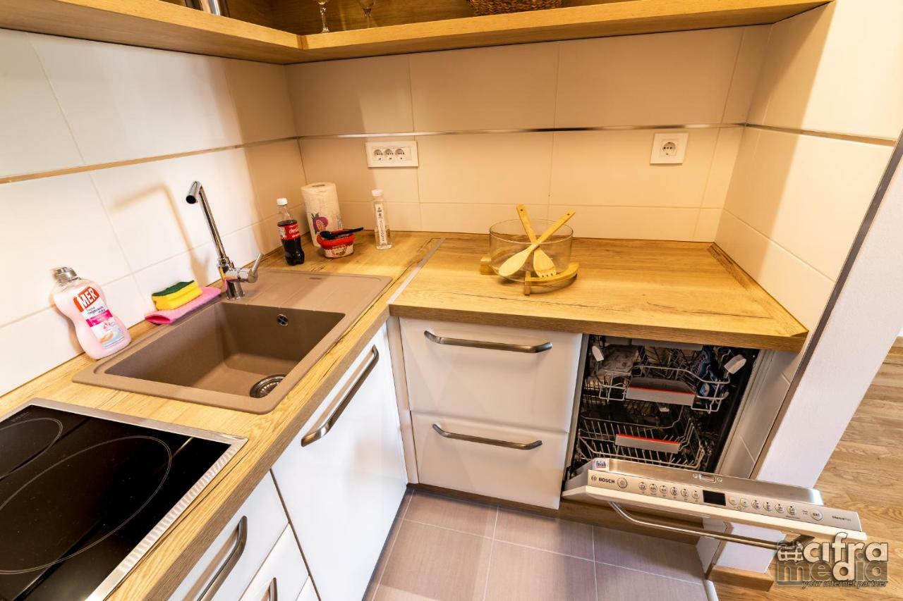 Apartmani Alexandar15 Нови Сад Екстериор снимка